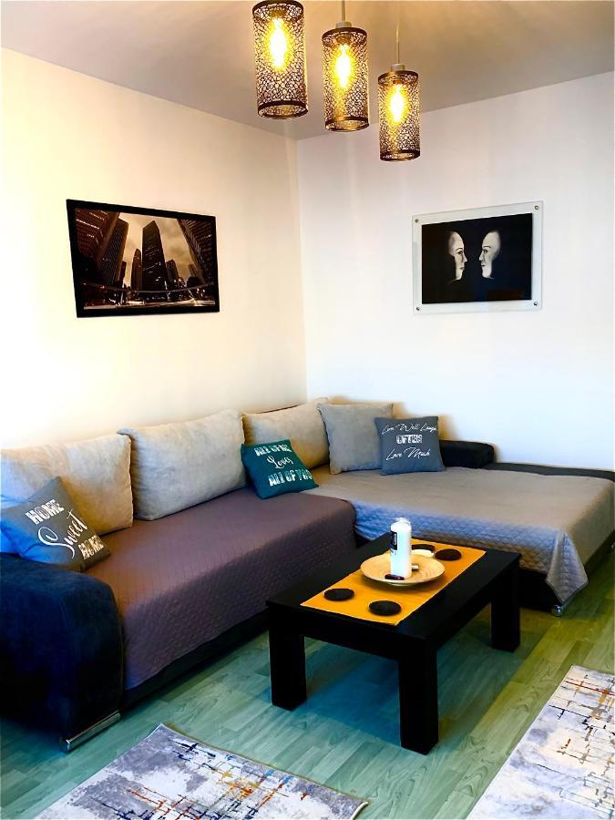 Apartman Danube โนวีซาด ภายนอก รูปภาพ